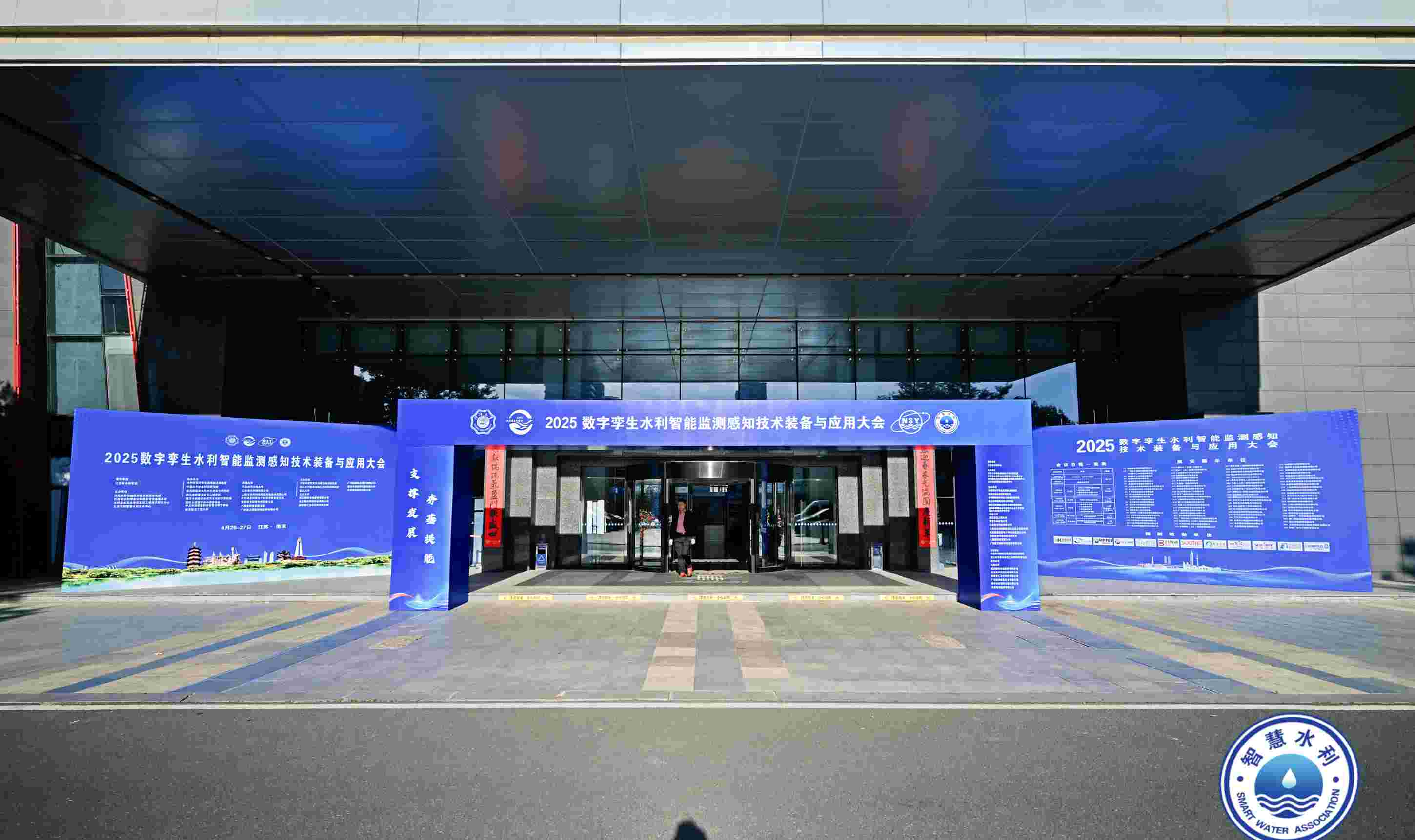 1_20250428091327.jpg LEE_7181(1).jpg